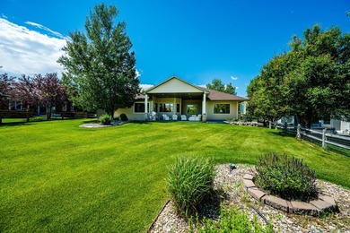 Enjoy easy one-level living in this beautifully crafted home - photo 43