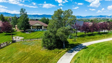 Enjoy easy one-level living in this beautifully crafted home - photo 48
