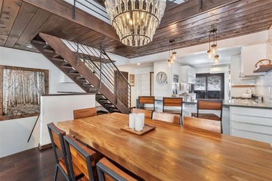 This peaceful, 2,892 SF 4 bedroom, 5 bathroom Columbine Townhome - photo 8