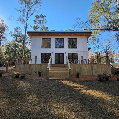 Lake Marion Home For Sale in Manning South Carolina