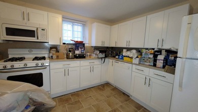 Located in the exclusive and prestigious neighborhood of - photo 22