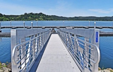 Unobstructed water view C-2 retail/ commercial- zoned. /mixed - photo 31