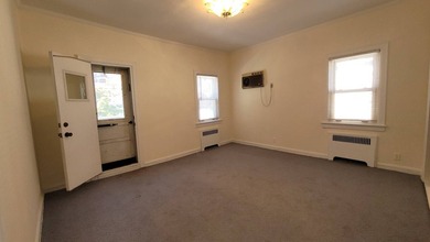 Located in the exclusive and prestigious neighborhood of - photo 34