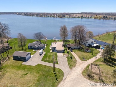 Life on all-sports Dickerson Lake is about more than a home - photo 40