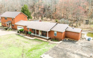 (private lake, pond, creek) Home For Sale in Waynesboro Tennessee