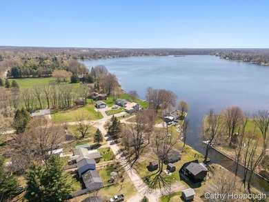 Life on all-sports Dickerson Lake is about more than a home - photo 42
