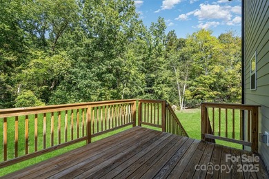 SELLER OFFERING $10K TOWARDS A 2/1 RATE BUYDOWN WITH ACCEPTABLE - photo 19
