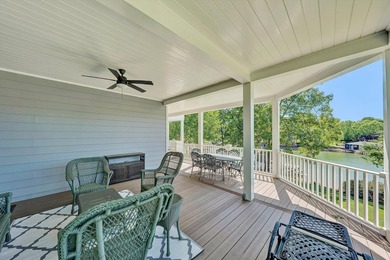Stunning Lakefront Contemporary  Designed for comfortable - photo 21