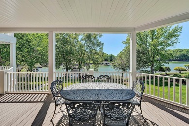 Stunning Lakefront Contemporary  Designed for comfortable - photo 22