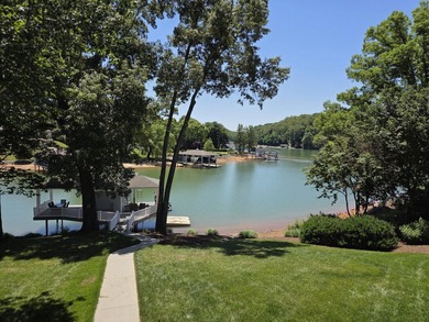 Stunning Lakefront Contemporary  Designed for comfortable - photo 38