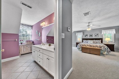 Stunning Lakefront Contemporary  Designed for comfortable - photo 45