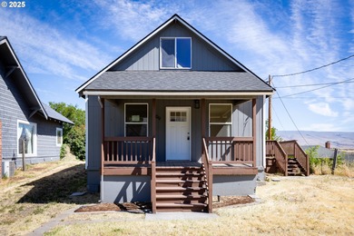 Lake Home For Sale in The Dalles, Oregon