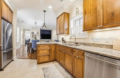 Luxury Lady's Island condominium in the highly sought-after - photo 14