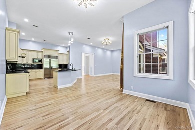 Welcome to 11 Belvedere Court, Manhasset, located within the - photo 16