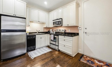 Luxury Lady's Island condominium in the highly sought-after - photo 28