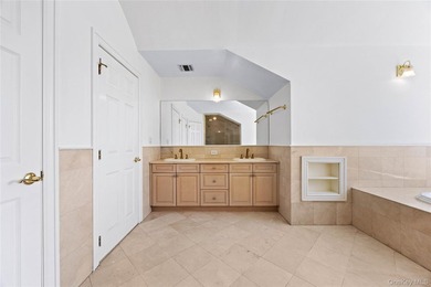 Welcome to 11 Belvedere Court, Manhasset, located within the - photo 30
