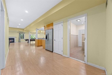 Welcome to 11 Belvedere Court, Manhasset, located within the - photo 35