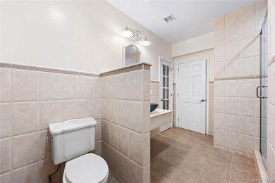 Welcome to 11 Belvedere Court, Manhasset, located within the - photo 37