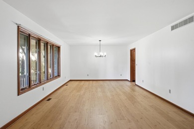 Sprawling CUSTOM-BUILT BRICK AND CEDAR RANCH with over 2,400 sq - photo 12