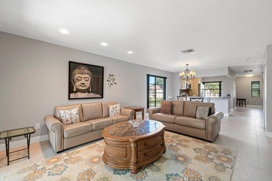 Completely renovated, light-filled second-floor condo offering - photo 12