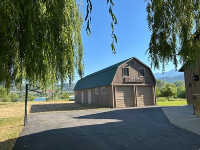 Extraordinary Lakeside Legacy Estate on Cemetery Point Peninsula - photo 12