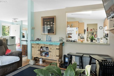 Enjoy spacious, comfortable living in this well-maintained - photo 14