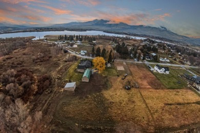 Extraordinary Lakeside Legacy Estate on Cemetery Point Peninsula - photo 14