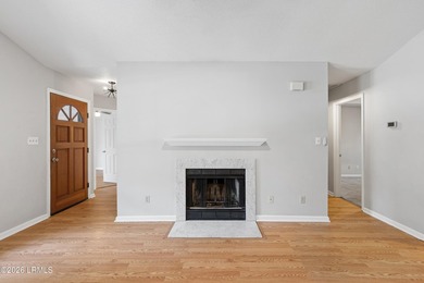 Welcome to 20 Cedar Crest Circle! A well-maintained single-story - photo 15