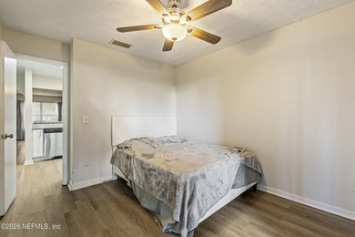 No HOA or CDD and ready to move in. This townhome has vinyl - photo 15