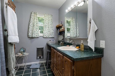 Welcome to your ideal lake getaway or permanent retreat! This - photo 17