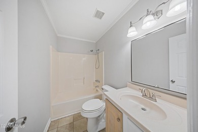 Welcome to 20 Cedar Crest Circle! A well-maintained single-story - photo 18