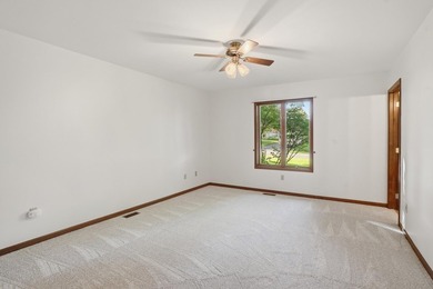 Sprawling CUSTOM-BUILT BRICK AND CEDAR RANCH with over 2,400 sq - photo 18