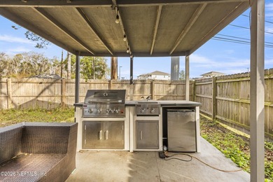 No HOA or CDD and ready to move in. This townhome has vinyl - photo 19