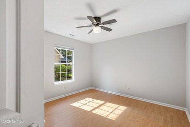 Welcome to 20 Cedar Crest Circle! A well-maintained single-story - photo 21