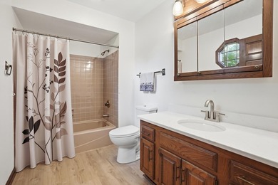 Sprawling CUSTOM-BUILT BRICK AND CEDAR RANCH with over 2,400 sq - photo 21