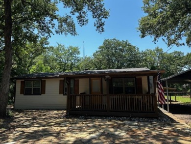 Lake Home Sale Pending in Murchison, Texas