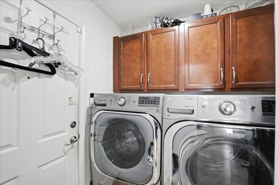 RARE Find! 3 Bedrooms/2 Baths! Spacious living area for you and - photo 21