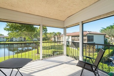 Completely renovated, light-filled second-floor condo offering - photo 21