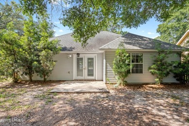 Welcome to 20 Cedar Crest Circle! A well-maintained single-story - photo 24