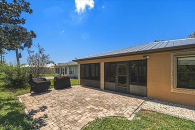 RARE Find! 3 Bedrooms/2 Baths! Spacious living area for you and - photo 24