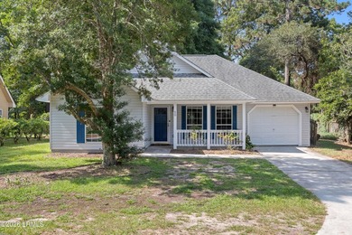 Welcome to 20 Cedar Crest Circle! A well-maintained single-story - photo 26