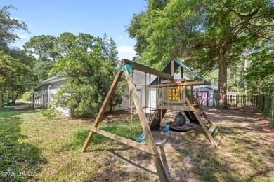 Welcome to 20 Cedar Crest Circle! A well-maintained single-story - photo 28
