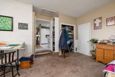 Welcome to your ideal lake getaway or permanent retreat! This - photo 30