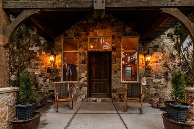 Extraordinary Lakeside Legacy Estate on Cemetery Point Peninsula - photo 30