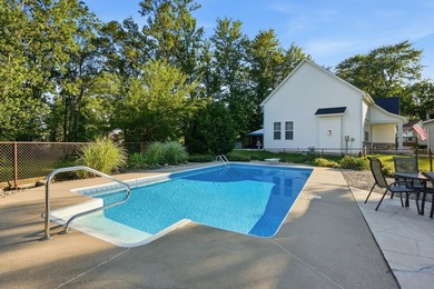 Sprawling CUSTOM-BUILT BRICK AND CEDAR RANCH with over 2,400 sq - photo 35