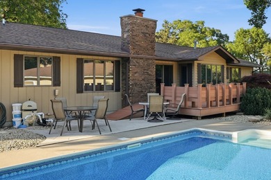 Sprawling CUSTOM-BUILT BRICK AND CEDAR RANCH with over 2,400 sq - photo 36