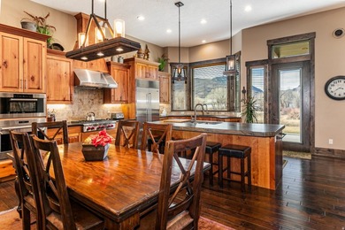 Extraordinary Lakeside Legacy Estate on Cemetery Point Peninsula - photo 41