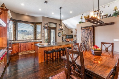 Extraordinary Lakeside Legacy Estate on Cemetery Point Peninsula - photo 44