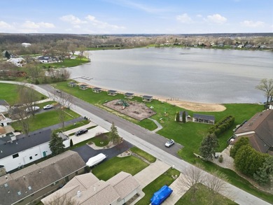 Sprawling CUSTOM-BUILT BRICK AND CEDAR RANCH with over 2,400 sq - photo 46