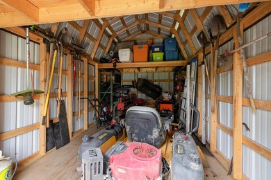 Welcome to your ideal lake getaway or permanent retreat! This - photo 46